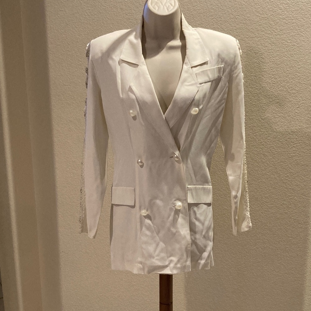 All that Jazz White Floral Embellished Coat